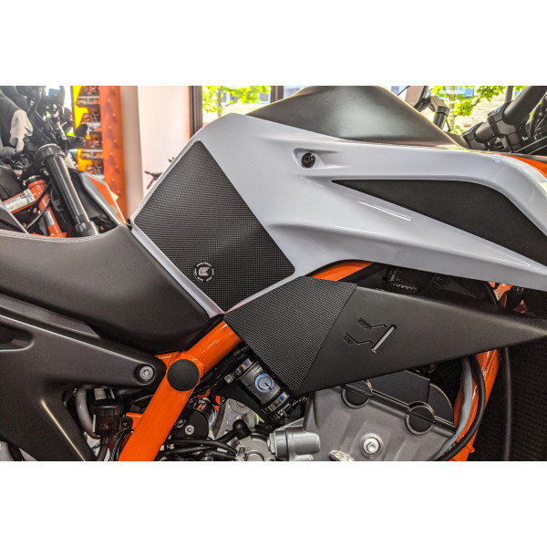 Eazi-Grip Eazi-Grip KTM 890 DUKE 2021-2023 Black Tank Grips - PRO